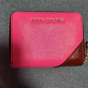 새상품급 MARC JACOBS 핑크 브라운 카드 케이스 동전