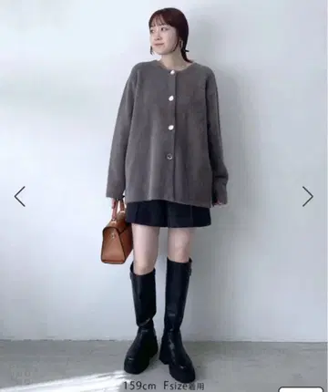 VIS 접결 메탈 버튼 미니 페더 니트 코트