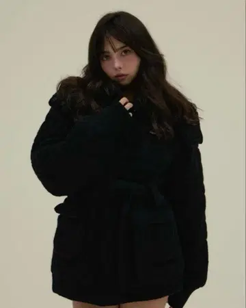 ANDMARY Mary 퀼팅 니트 쉐입 재킷