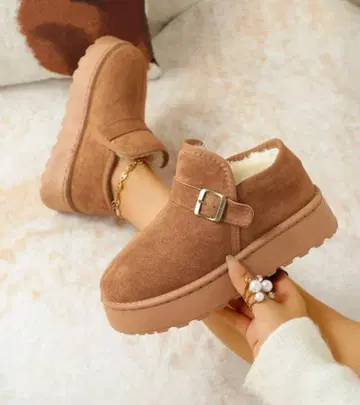 브라운 스웨이드 어그 부츠 통굽