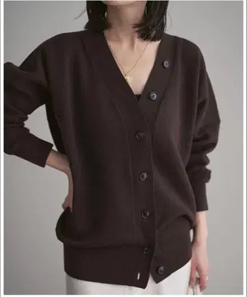 noble V넥 돌먼 가디건 브라운