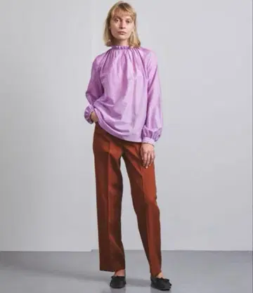 AEWEN MATOPH 이우엔 마토프 하이넥 블라우스 실크