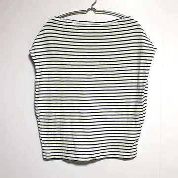 HUMAN WOMAN 보더 화이트 네이비 슬리브리스 상의 M