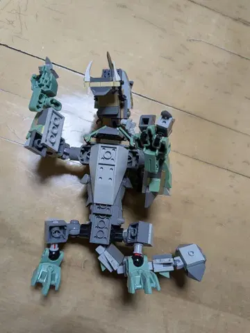 레고 공룡풍 로봇 모델 중형 그레이와 그린