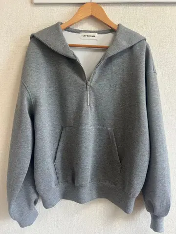 LILY BROWN 그레이 세일러 카라 본딩