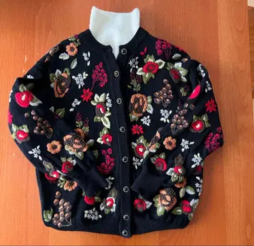 자수 울 니트 가디건 3D 자수 니트