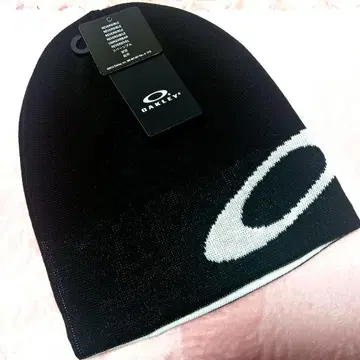 오클리 비니 블랙