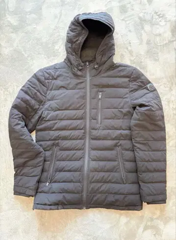 무스 너클스 후드 부착 다운 자켓 다크 그레이