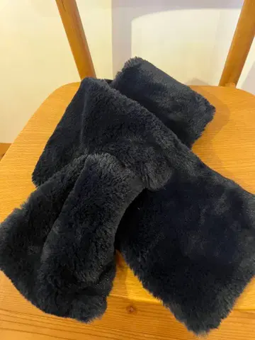 네이비 인조 모피 루프 머플러