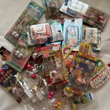 헬로키티 스트랩 세트 34개 + 덤 2개 묶음 판매