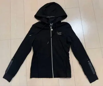 EA7 후드 부착 후드티 블랙 s