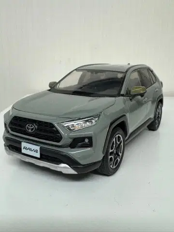 도요타 RAV4 컬러 샘플 어드벤처