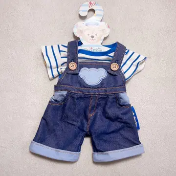 더피 스트라이프 셔츠와 오버롤