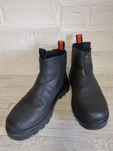 새상품급 PALLADIUM PALLATROOPER CHE WP 블랙