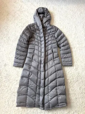 파타고니아 정품 보증!! 가볍고 따뜻한 그레이 후드 부착 초롱 다운 코트