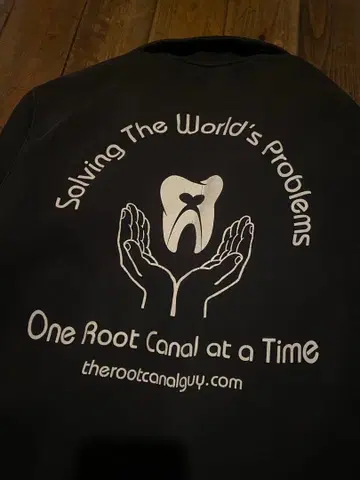 빈티지 지퍼 맨투맨 페이드 블랙 백 프린트