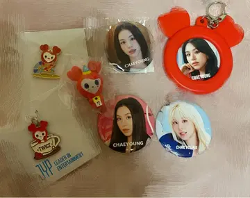 twice 채영 묶음 판매 캔 배지 4개