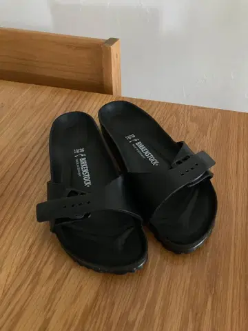 새상품 버켄스탁 BIRKENSTOCK 마드리드 블랙 39 25cm