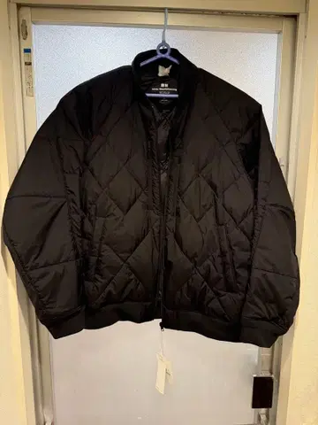 유니클로 x 화이트 마운티니어링 하이브리드 다운 XXL