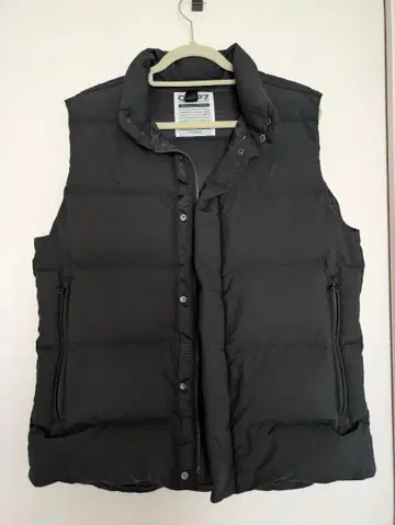 CAMP7 블랙 다운 베스트