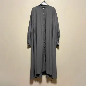 미즈이로 인드 T/R 스탠드 카라 플레어 셔츠 원피스 25AW