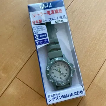 Q&Q 솔라 손목시계 S-013A 그린