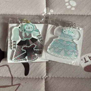 사쿠라이 유이 아크릴 키링 의상