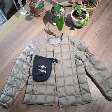 TAION 베이지 퀼팅 다운 자켓 수납 봉투 포함 M