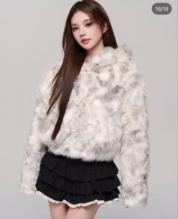 ANDWANG Petit Fur Duffle Coat