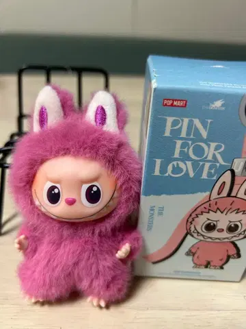 POP MART PIN FOR LOVE THE MONSTERS