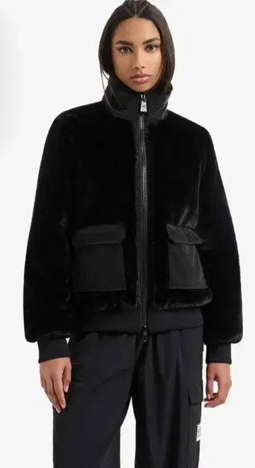 엠포리오 아르마니 EA7 퍼 자켓 아우터 다운