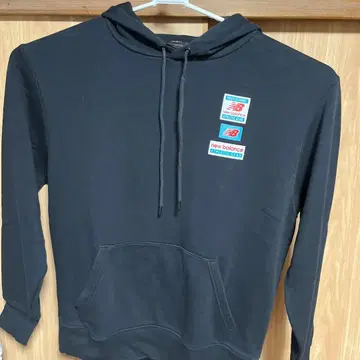 뉴발란스 블랙 후드티 L