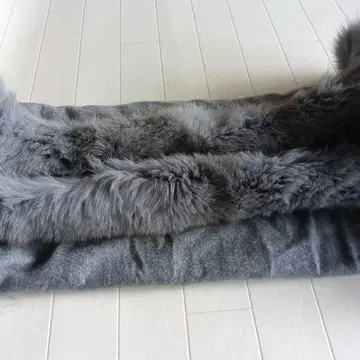 MOONBAT 그레이 퍼 스톨