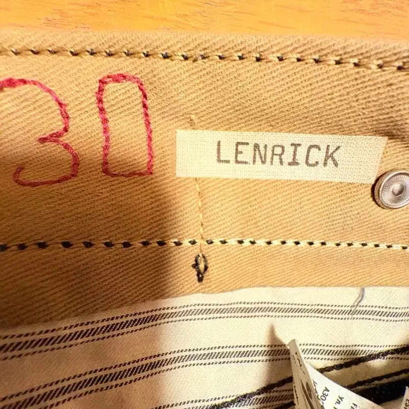 4번째 상품 이미지