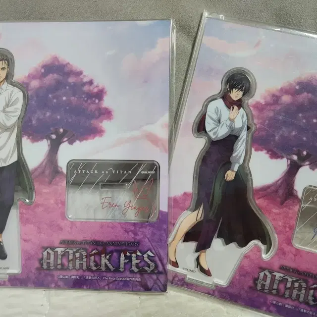 진격의 거인 10주년 아크릴 스탠드 (에렌/미카사)