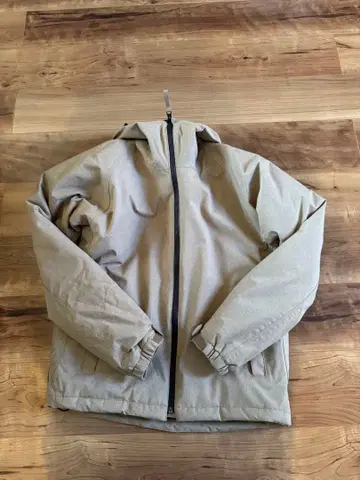 착용 1~2회 새상품급 이지스 다운 S 사이즈 워크맨