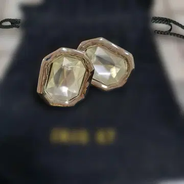 IRIS47 거울 귀찌