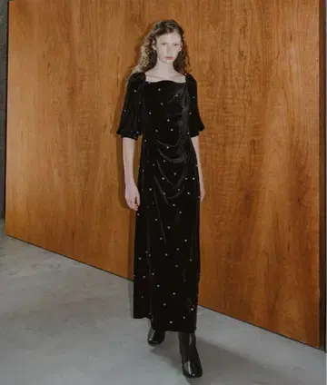 et.UNiVER Sweetheart velour dress