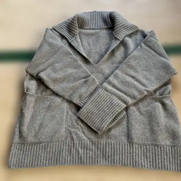 야마다야 스콧 클럽 카라 부착 긴팔 니트 정가 16000엔