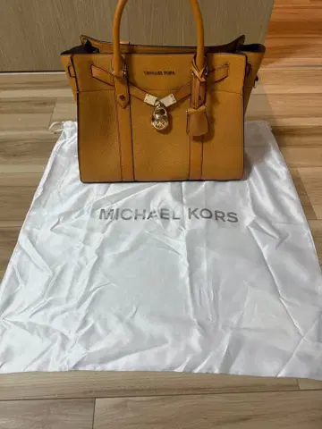 MICHAEL KORS (마이클코어스)의 핸드백