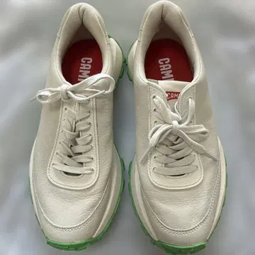 CAMPER 화이트 그린 통굽 스니커즈