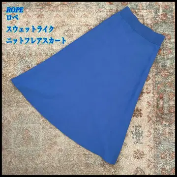 [새상품급] ROPE/로페 맨투맨 라이크 니트 플레어 스커트 블루
