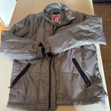 미즈노골프 체크 무늬 다운 자켓 L 사이즈