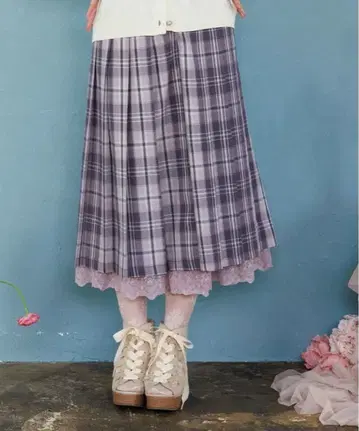 체크 무늬 플리츠 스커트