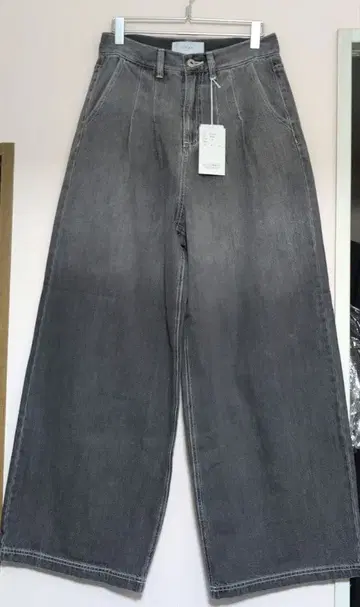 새상품 시안 도쿄 25AW 그라데이션 데님 팬츠 블랙