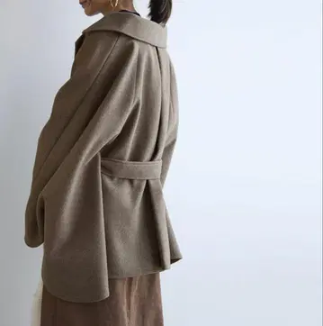 [ and it_ ] 판초 코트 M 사이즈 새상품 시착만 한 상품