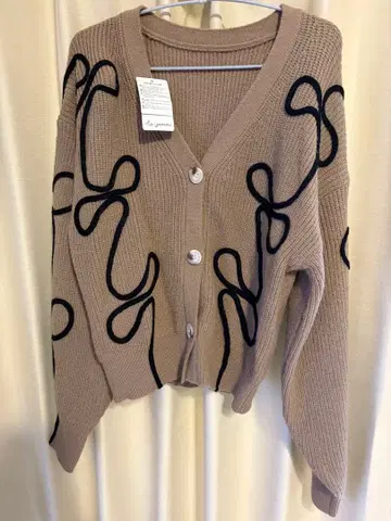 라지엠 가디건 니트 미사용 새상품