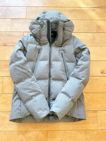 데상트 얼터레인 마운티니어 다운 자켓 에디피스 별주