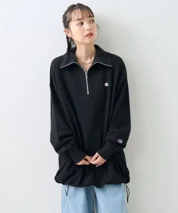 새상품급 챔피온 하프 지퍼 맨투맨