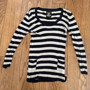 정가 5만 LULU ON THE BRIDGE 실크 스트라이프 긴팔 상의